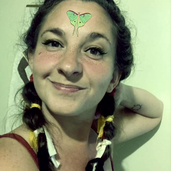 Meet your Posher, Lisa - Picture 1 of 1